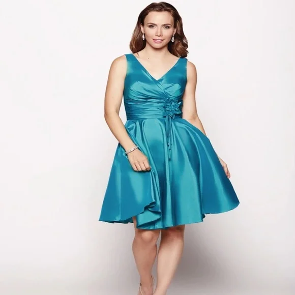 green emerald velvet dress Milano Formals